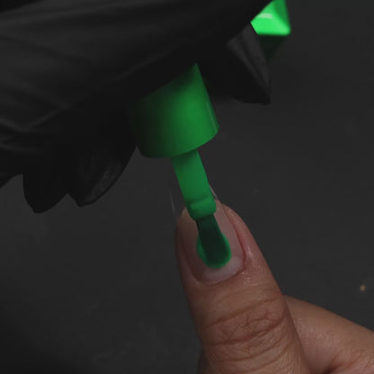 Chaun Legend Midori Sour swatch