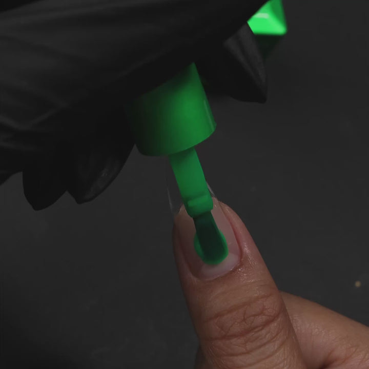 Chaun Legend Midori Sour swatch