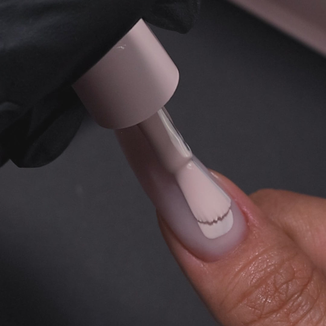 Beige Instinct – Chaun Legend Professional Nails